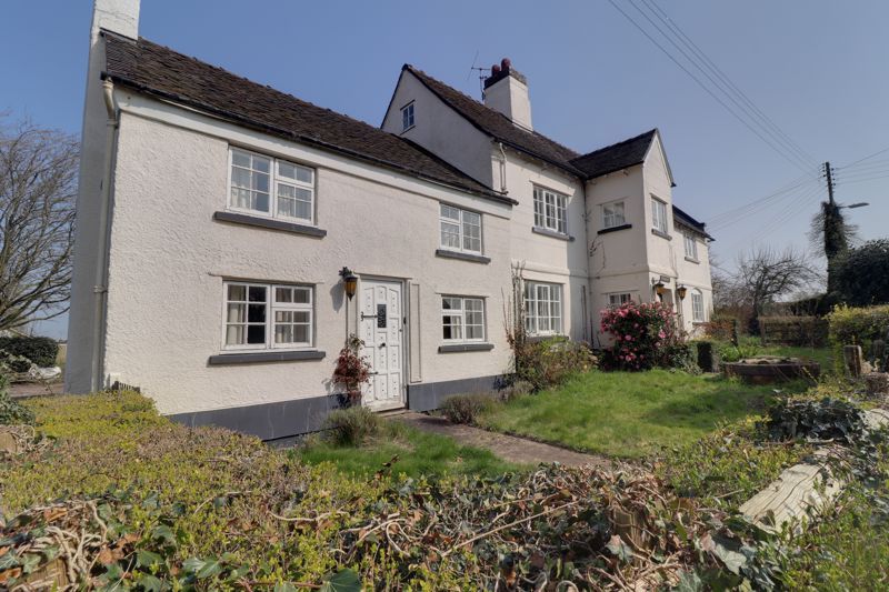 6 bed detached house for sale in Billington Lane, Derrington, Stafford ST18, £550,000