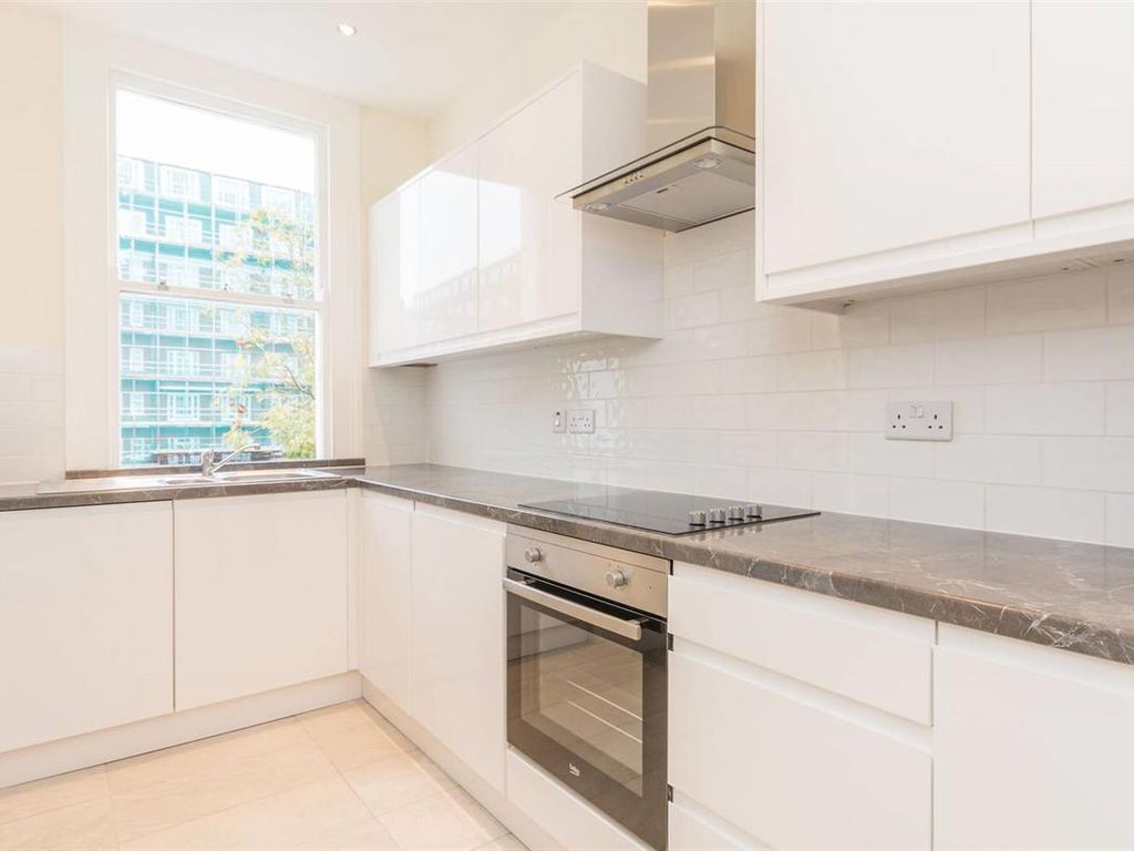 3 bed flat to rent in Finchley Road, London NW8, £5,308 pcm