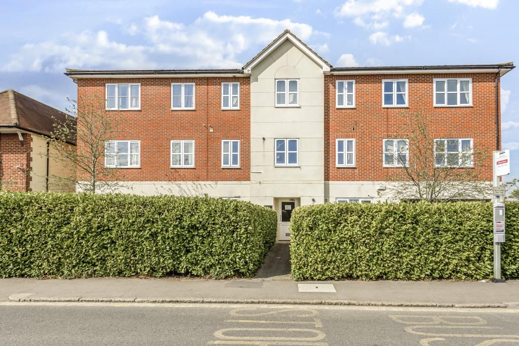 1 bed flat to rent in Browns Court, Bower, Slough SL1, £1,100 pcm