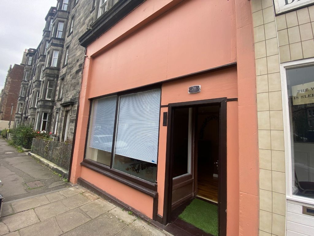 Commercial property to let in Roseneath Place, Marchmont, Edinburgh EH9, £14,000 pa