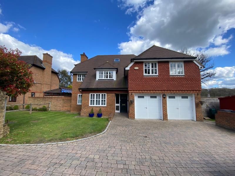 7 bed detached house to rent in Pyrford, Surrey GU22, £4,750 pcm