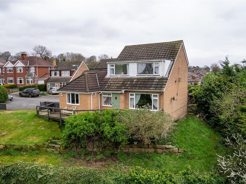 4 bed detached house for sale in The Avenue, Tarporley CW6, £450,000