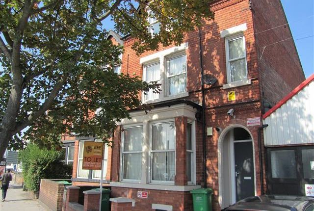 3 bed flat to rent in Alfreton Road, Nottingham NG7, £1,755 pcm