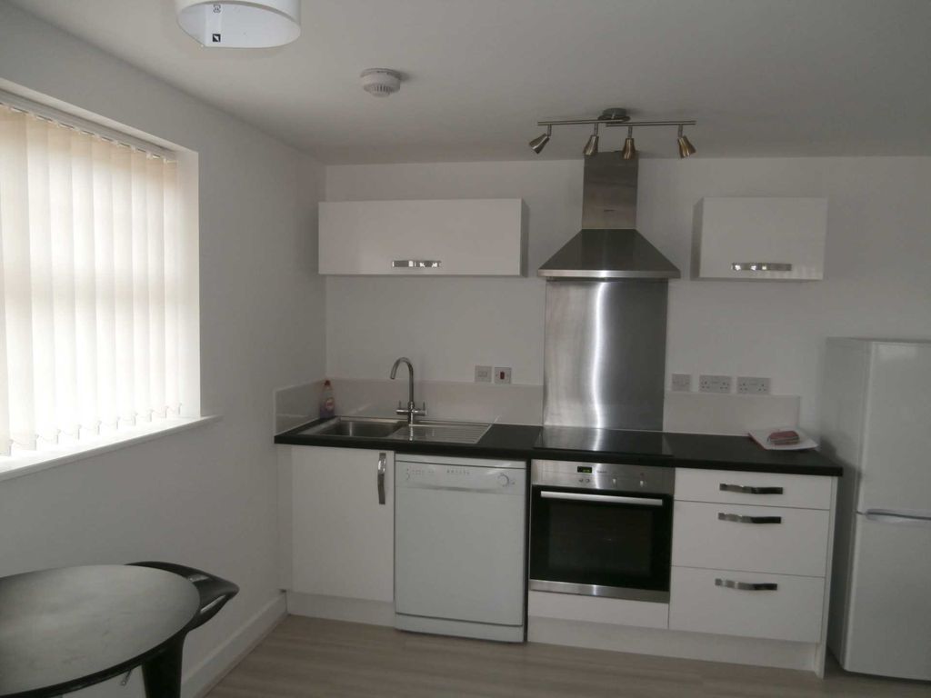 1 bed flat to rent in Spring Gardens, Barnsley S70, £570 pcm