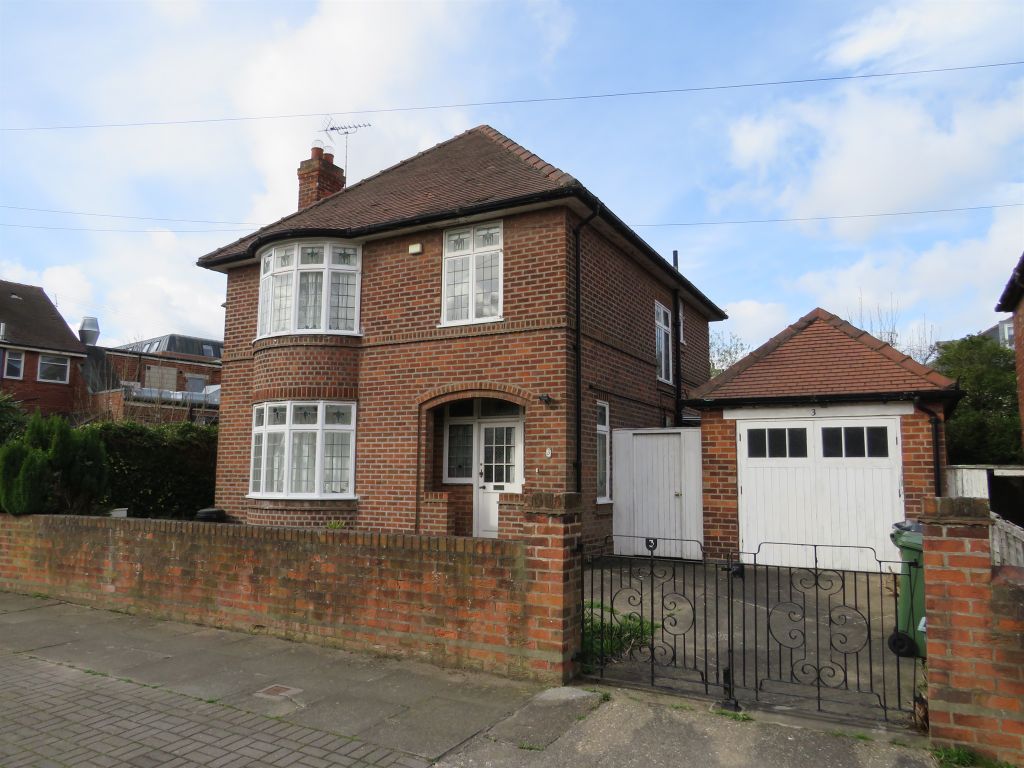 3 bed detached house for sale in Abbotsford Road, York YO10, £400,000