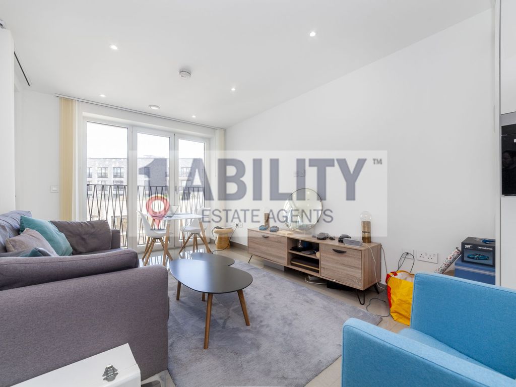 1 bed flat for sale in St. Georges Circus, London SE1, £575,000