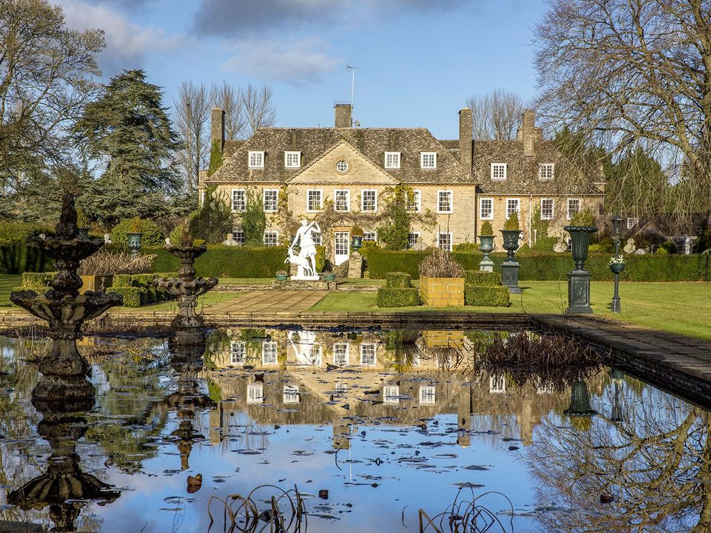 12 bed detached house for sale in Fairford, Gloucestershire GL7, £3,850,000