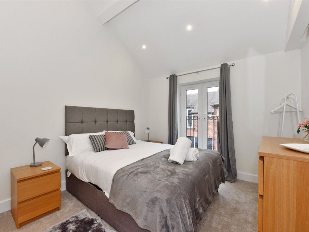 2 bed flat to rent in Beech House, 27 Little Marlow Road, Marlow, Buckinghamshire SL7, £3,792 pcm