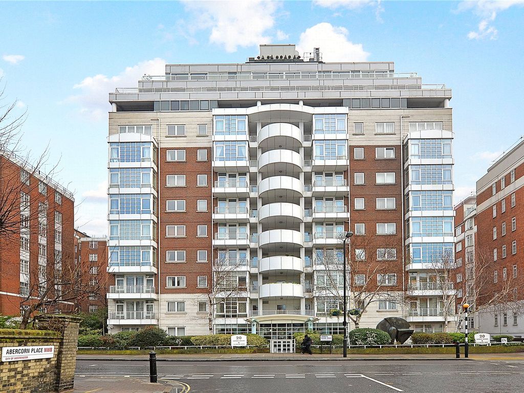 2 bed flat to rent in Abbey Road, St. John's Wood, London NW8, £3,878 pcm