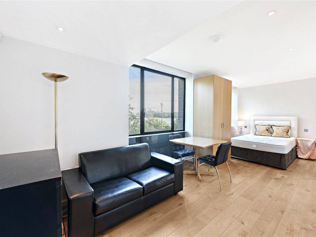 1 bed flat to rent in Chelsea Wharf Residences, 15 Lots Road, Chelsea, London SW10, £2,167 pcm