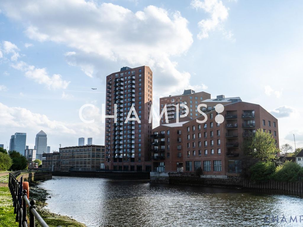 Studio to rent in Skyline Apartments, 11 Makers Yard E3, £2,000 pcm
