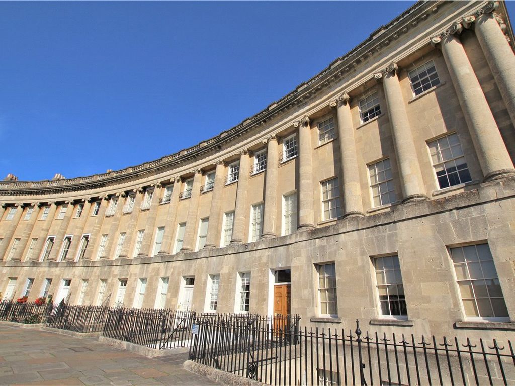 1 bed flat for sale in Royal Crescent, Bath, Somerset BA1, £695,000