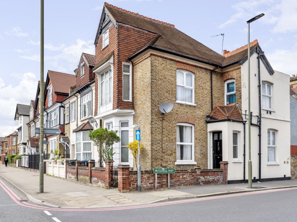 4 bed end terrace house for sale in Tweedy Road, Bromley BR1, £650,000