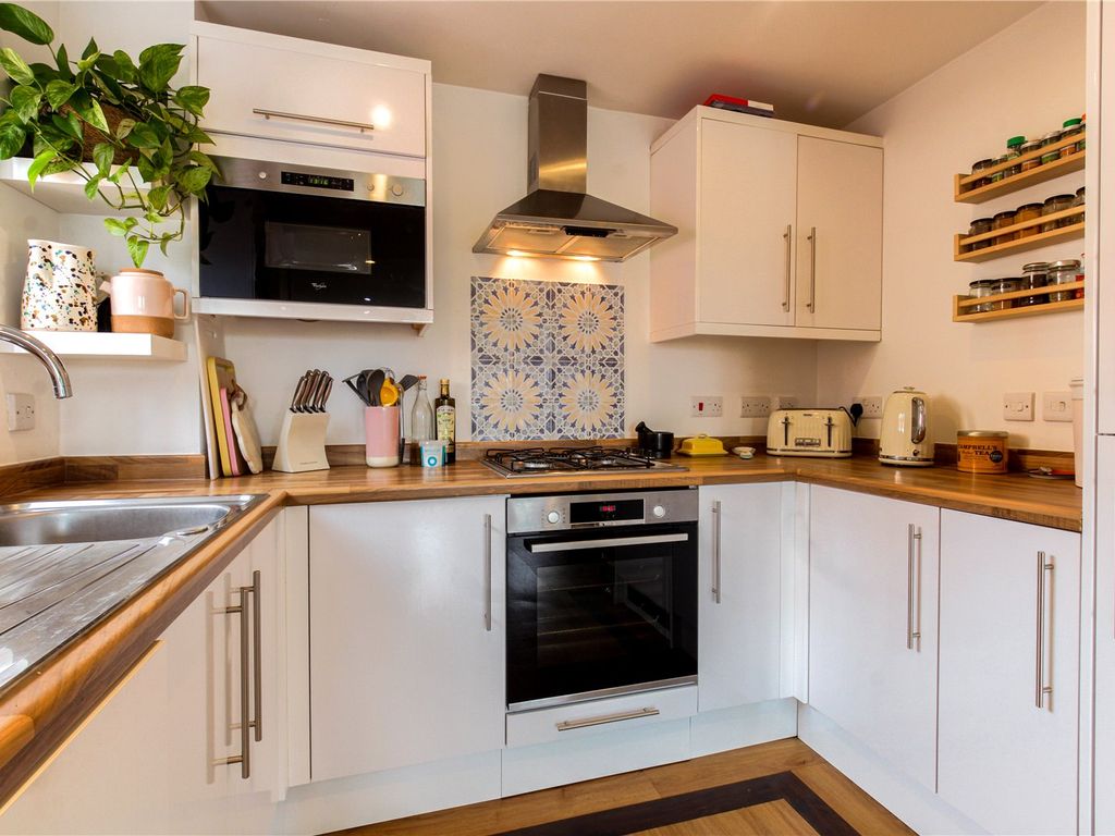 1 bed flat for sale in Wick Road, Bristol BS4, £210,000