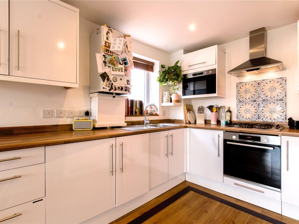 1 bed flat for sale in Wick Road, Bristol BS4, £210,000