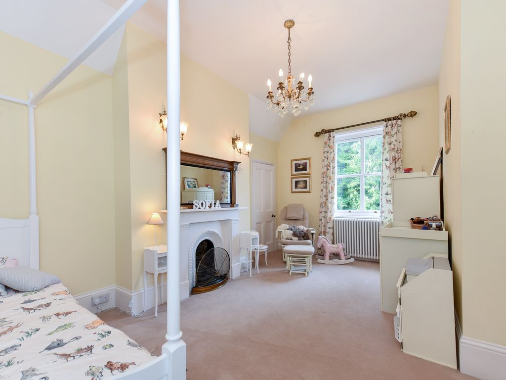 7 bed detached house to rent in Bells Yew Green, Tunbridge Wells TN3, £5,500 pcm