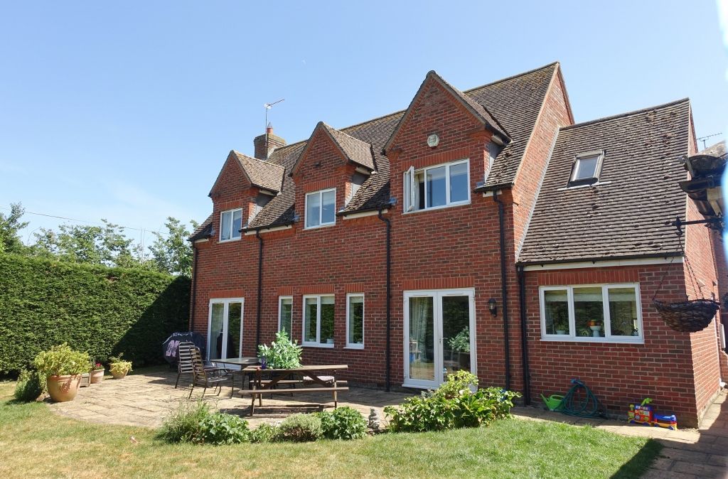 4 bed detached house to rent in Dalham Road, Moulton, Newmarket CB8, £2,300 pcm