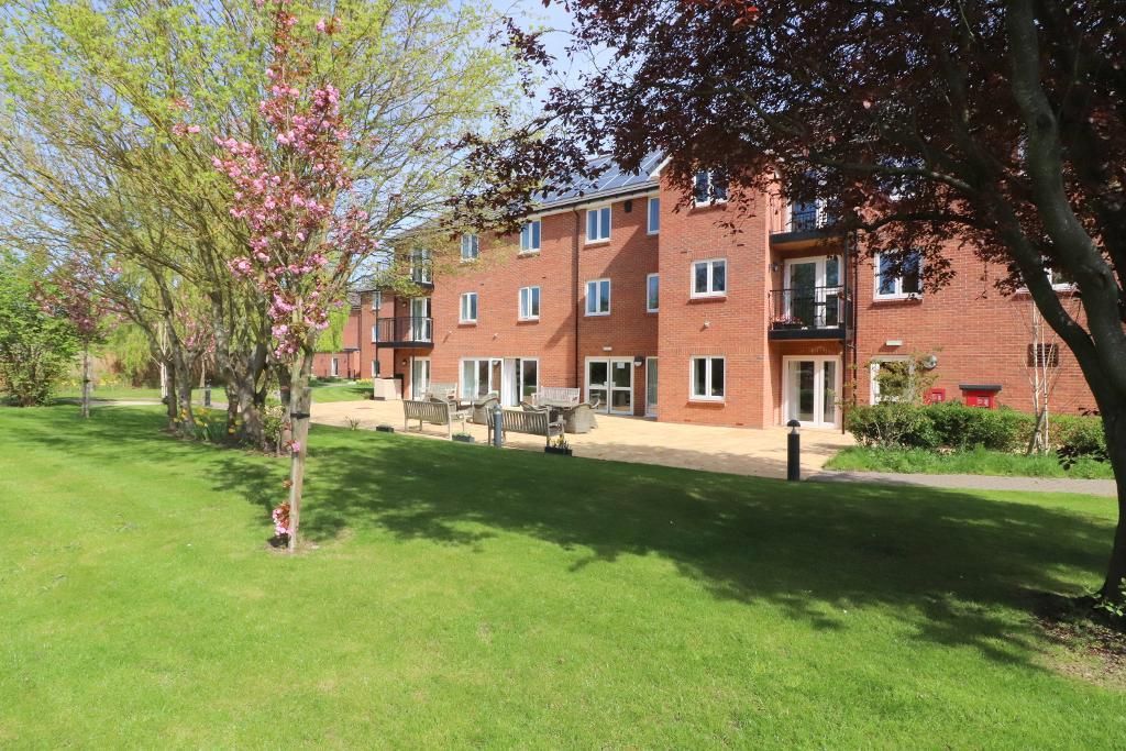 1 bed flat to rent in High View, Bedford, Bedfordshire MK41, £1,850 pcm