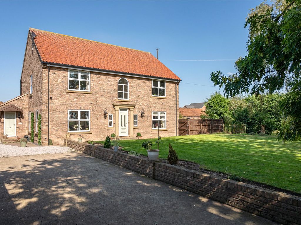 4 bed country house for sale in Hagg Lane, South Duffield YO8, £700,000