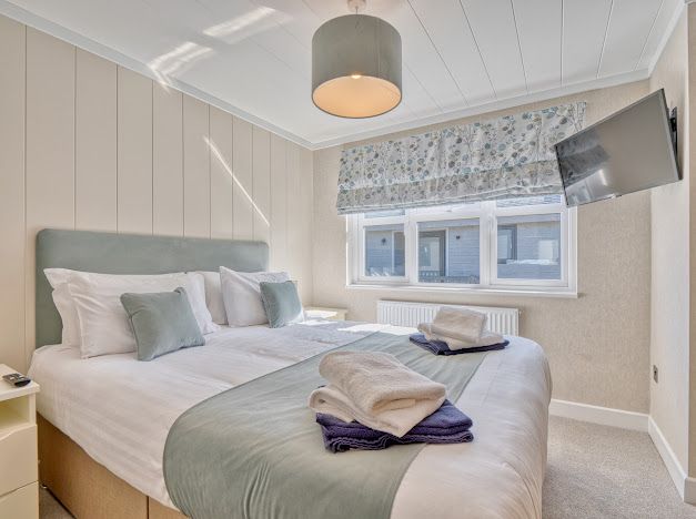 2 bed lodge for sale in Arrochar G83, £329,995