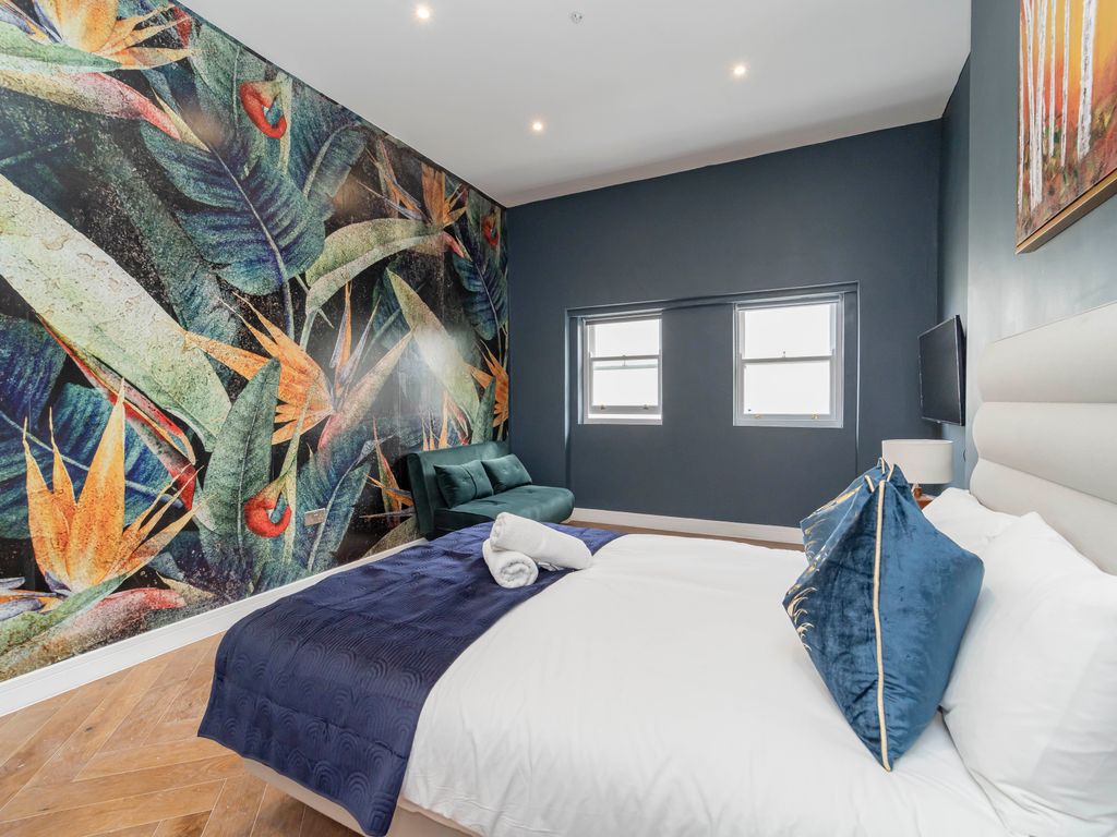 Studio to rent in Sillwood Terrace, Brighton BN1, £1,500 pcm