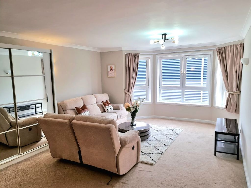 1 bed flat for sale in Homer Drive, London E14, £350,000