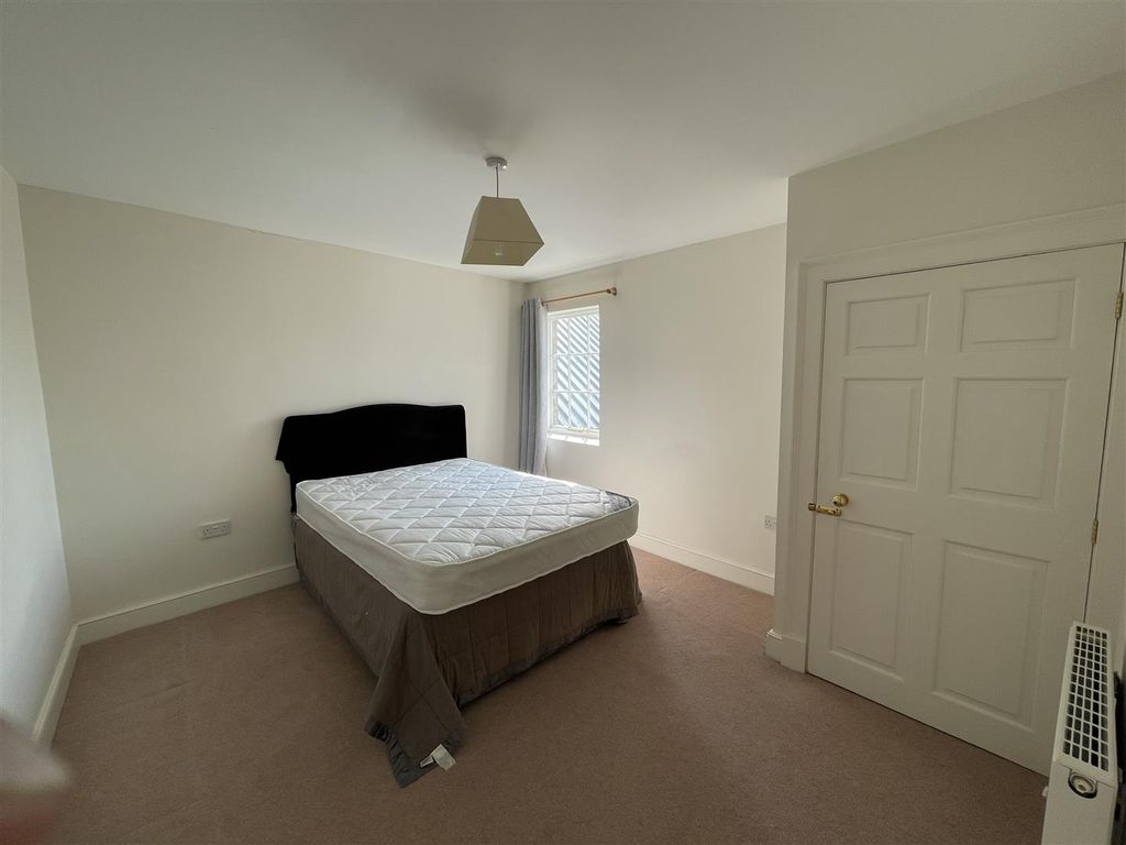 5 bed property for sale in Gwynfe, Llangadog SA19, £495,000