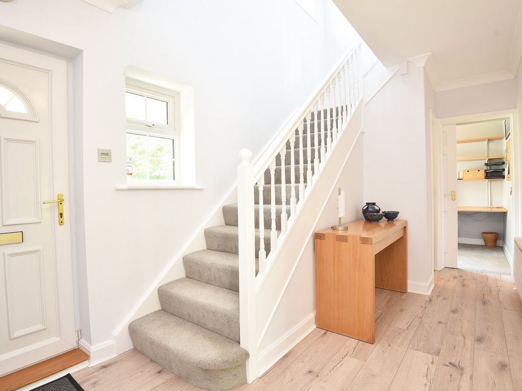 4 bed detached house for sale in Rossett Beck, Harrogate HG2, £775,000