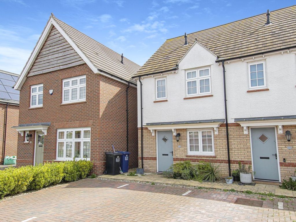 2 bed end terrace house for sale in St. Edmunds Way, Cambridge CB22, £440,000
