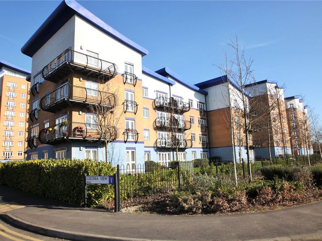 2 bed flat to rent in Luscinia View, Napier Road, Reading, Berkshire RG1, £1,450 pcm