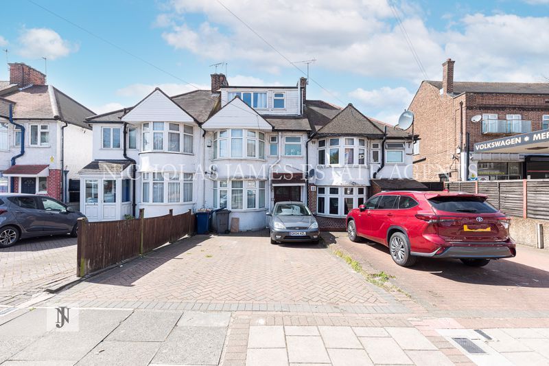 5 bed terraced house for sale in Hampden Way, Southgate N14, £725,000