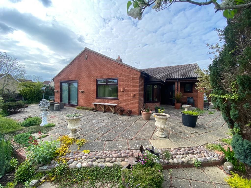 3 bed detached bungalow for sale in Creek Road, March PE15, £500,000