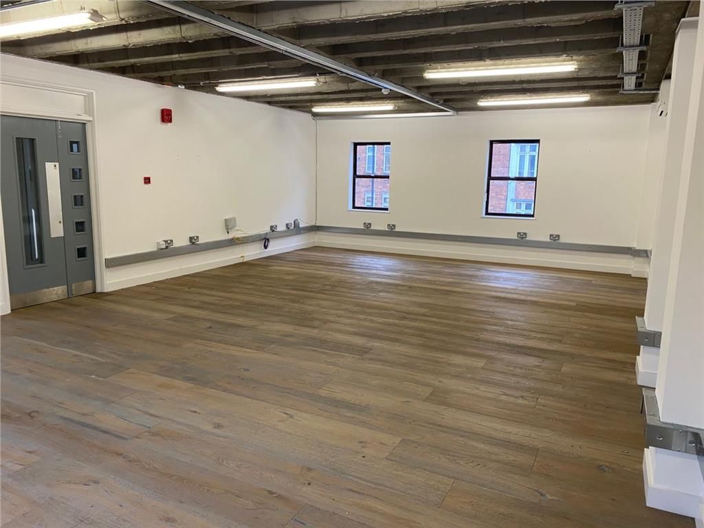 Office to let in Bishops Park House, 25-29 Fulham High Street, London, Greater London SW6, £37,625 pa