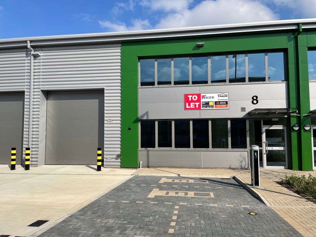 Industrial to let in Unit 8 Trade City Luton, Kingsway, Luton LU1, £74,242 pa