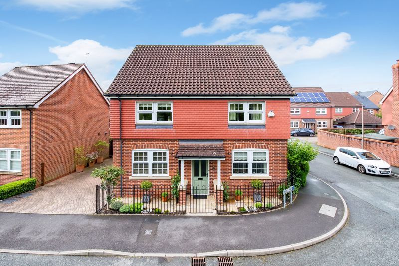 4 bed detached house for sale in Biggs Way, Congleton CW12, £375,000