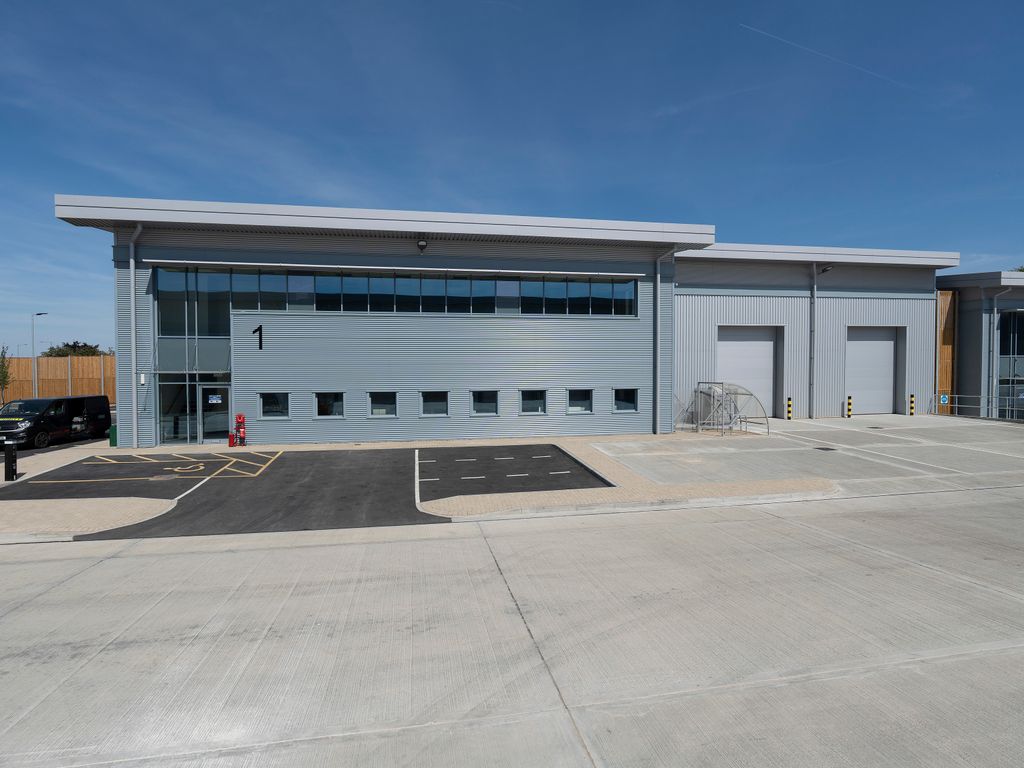 Industrial to let in Unit 1 Insignia Park, Luton Road, Dunstable LU5, £160,038 pa