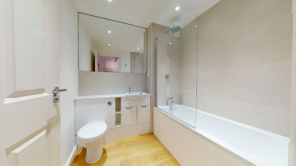 1 bed flat to rent in Blackman Street, Brighton BN1, £1,600 pcm