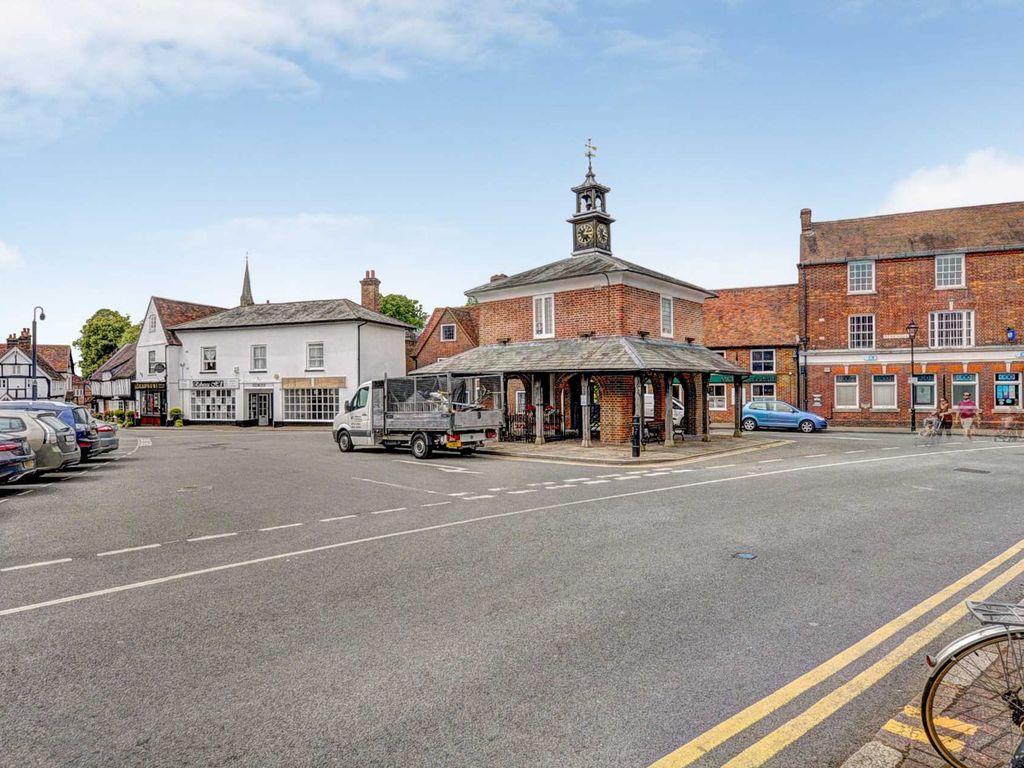 2 bed flat for sale in Duke Street, Princes Risborough HP27, £225,000