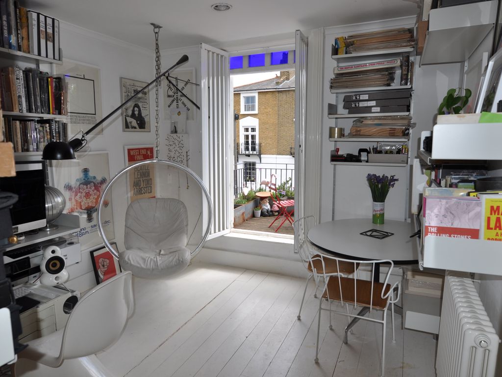 2 bed flat for sale in Mortimer Road, London N1, £800,000
