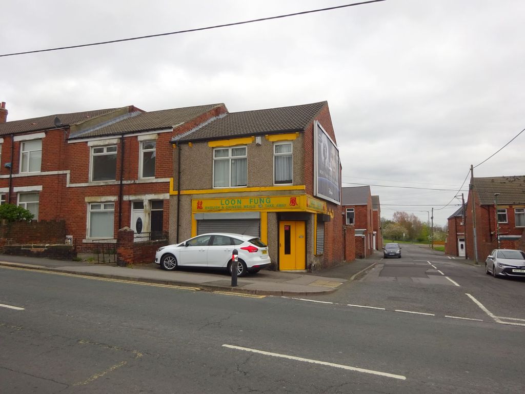 Restaurant/cafe to let in Park Road, South Moor, Stanley DH9, £12,000 pa