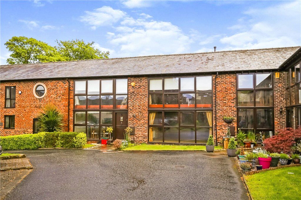 3 bed barn conversion for sale in Langdale Way, Frodsham, Cheshire WA6, £395,000