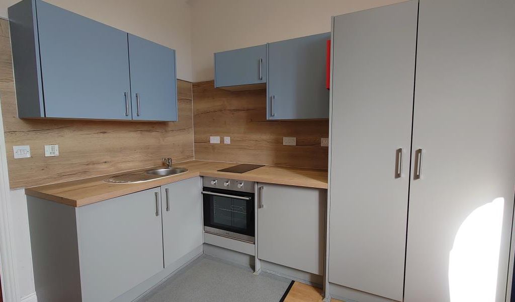 Studio to rent in Guildhall Walk, Portsmouth PO1, £758 pcm