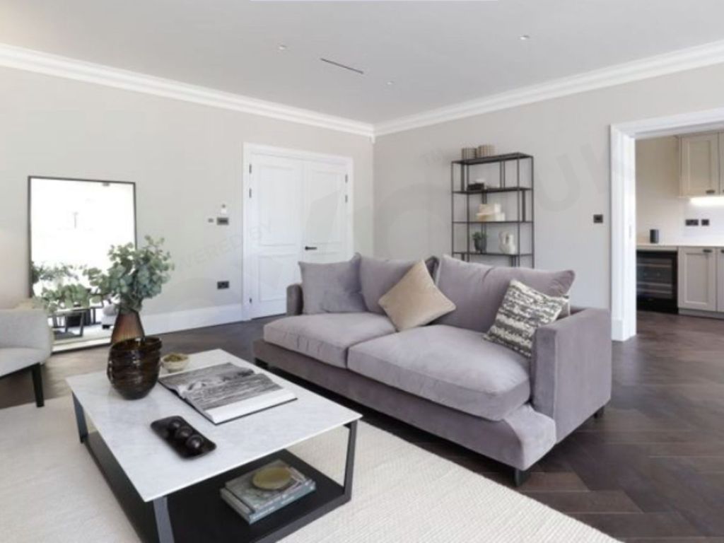 3 bed flat for sale in The Bishops Avenue, Hampstead Garden Suburb, East Finchley, Highgate North London N2, £1,950,000