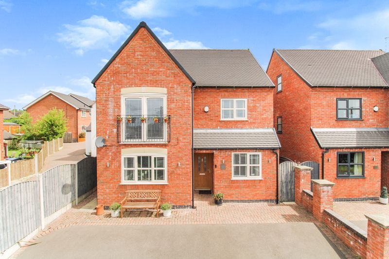 5 bed detached house for sale in Willfield Lane, Brown Edge ST6, £380,000