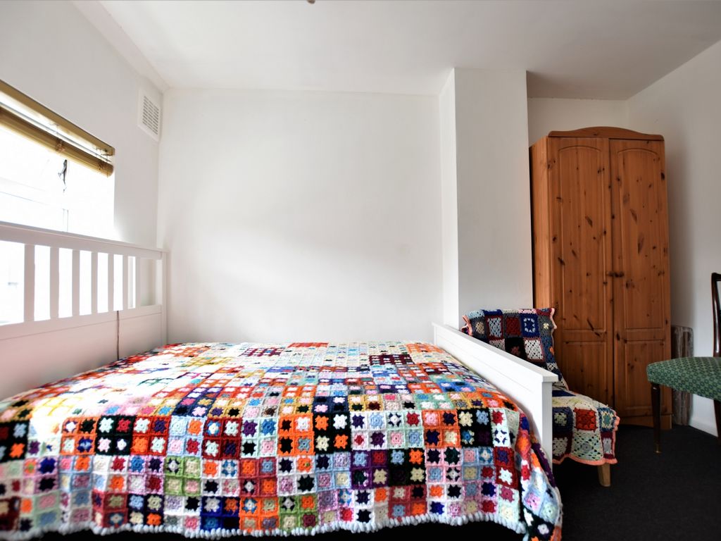 Room to rent in The Vista, Eltham SE9, £1,200 pcm