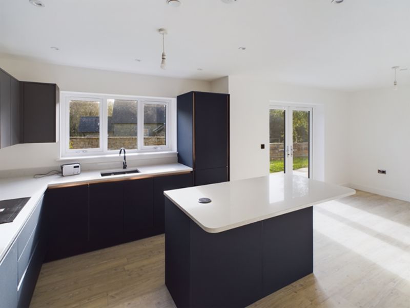 4 bed detached house for sale in Felingwm, Carmarthen SA32, £425,000