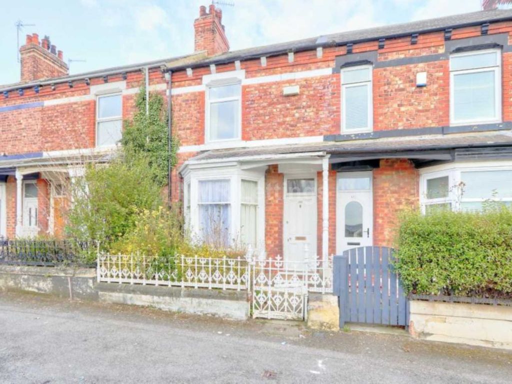 2 bed terraced house to rent in Thornaby Road, Stockton On Tees TS17, £650 pcm