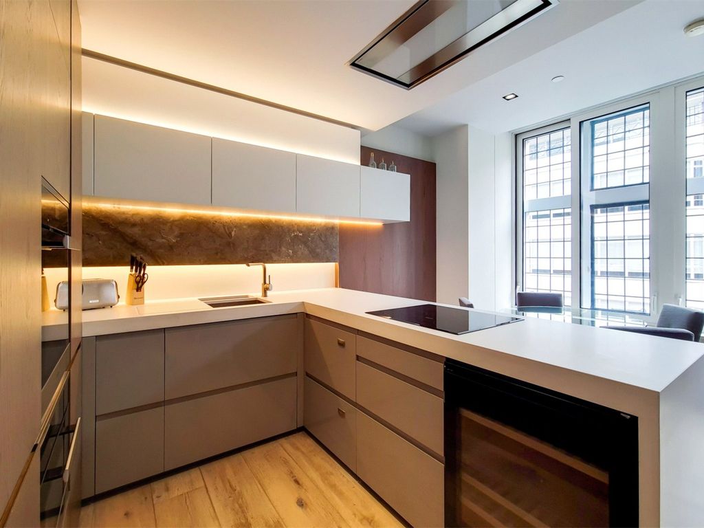 1 bed flat for sale in Nassau Street, Fitzroy Place W1W, £1,295,000