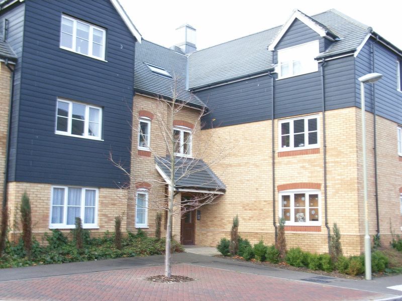 1 bed flat for sale in 33 Blackthorn Road, Canterbury, Kent CT3, £169,000