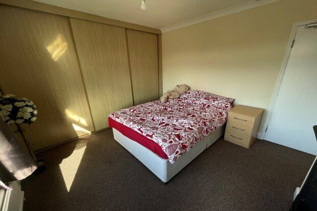 Room to rent in 158 Monks Road, Lincoln LN2, £450 pcm